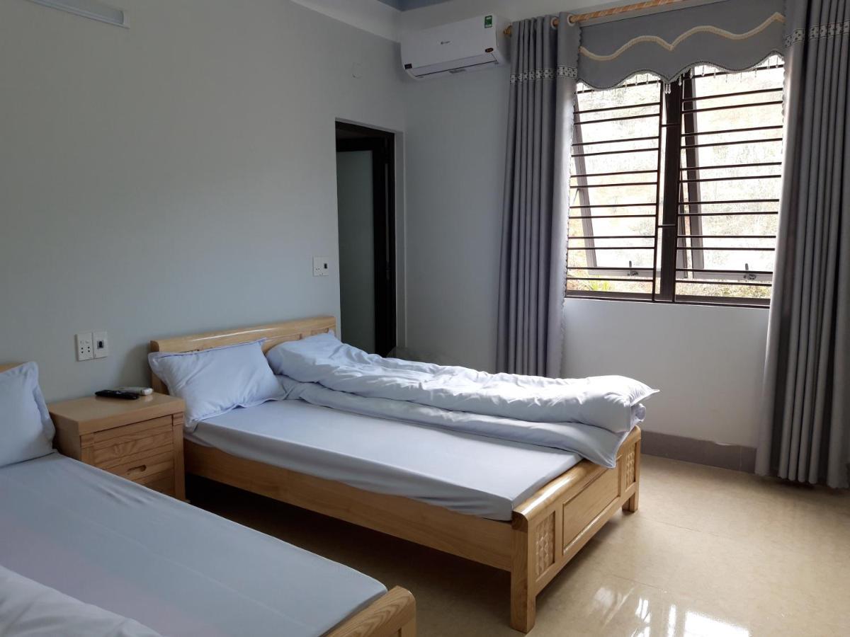 Nha Nghi T&T Hotell Dong Van  Exteriör bild