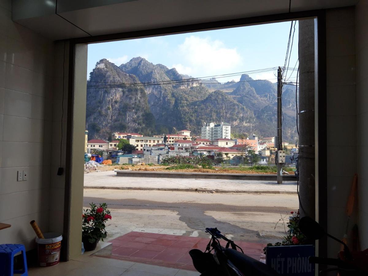Nha Nghi T&T Hotell Dong Van  Exteriör bild