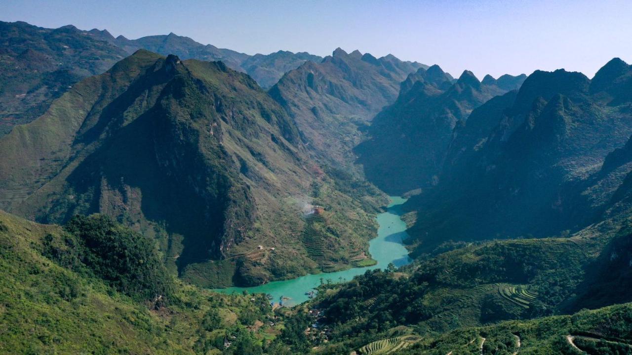 Nha Nghi T&T Hotell Dong Van  Exteriör bild