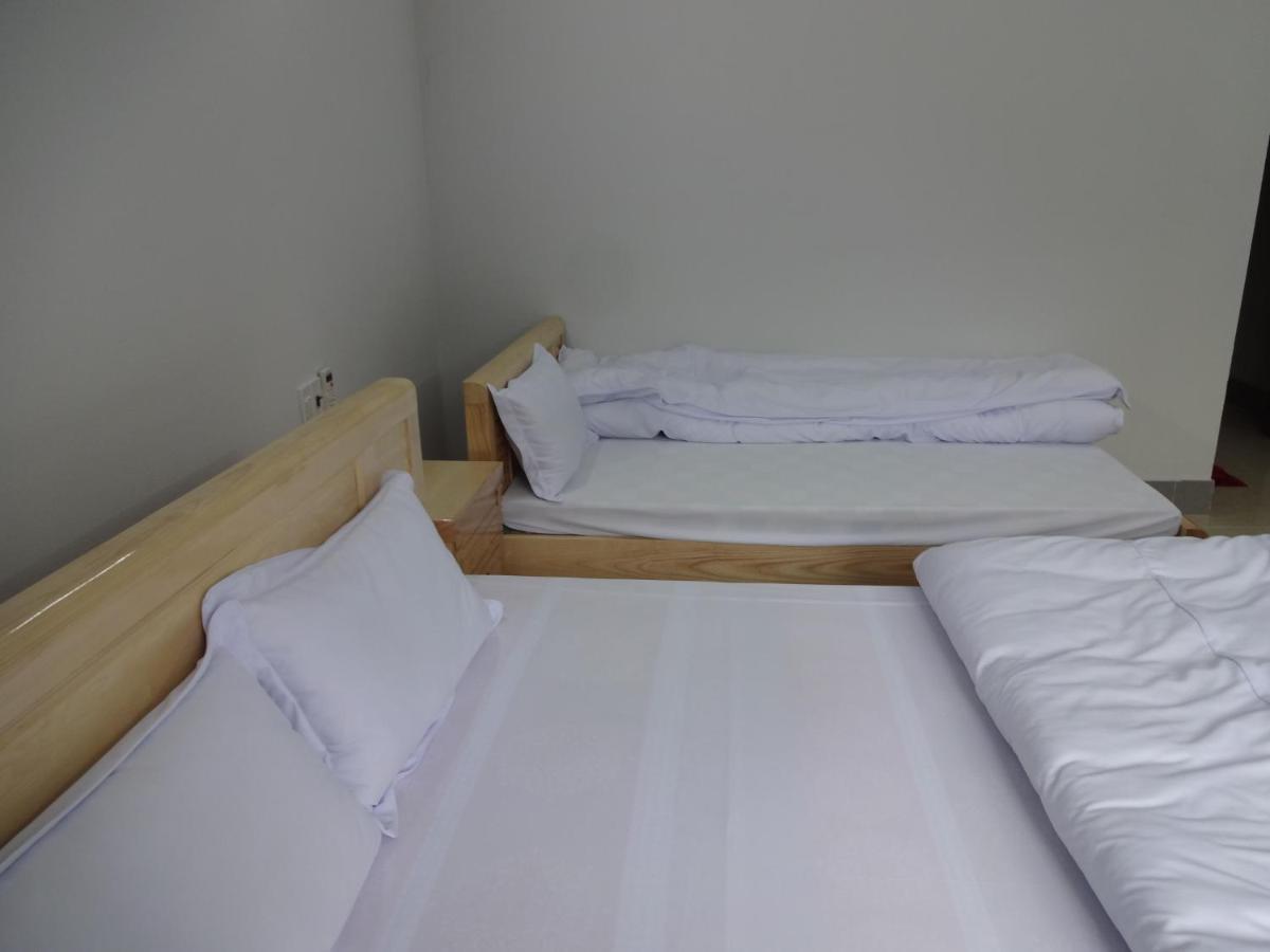 Nha Nghi T&T Hotell Dong Van  Exteriör bild