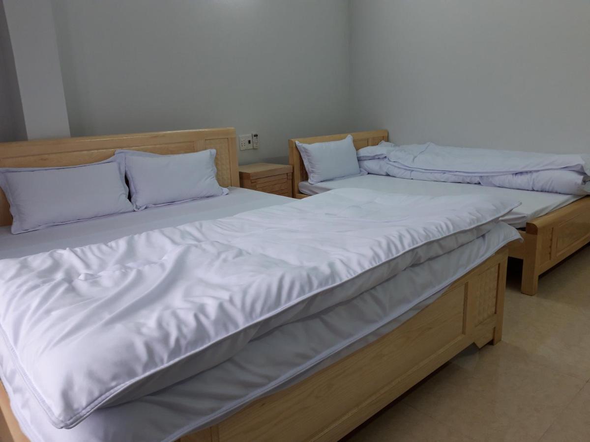 Nha Nghi T&T Hotell Dong Van  Exteriör bild