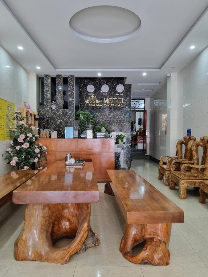 Nha Nghi T&T Hotell Dong Van  Exteriör bild