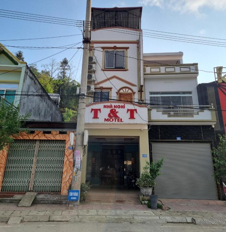 Nha Nghi T&T Hotell Dong Van  Exteriör bild
