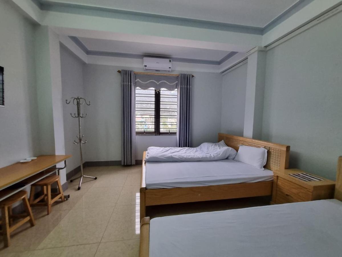 Nha Nghi T&T Hotell Dong Van  Exteriör bild