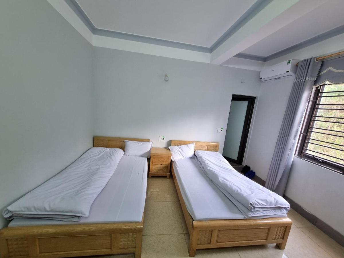Nha Nghi T&T Hotell Dong Van  Exteriör bild
