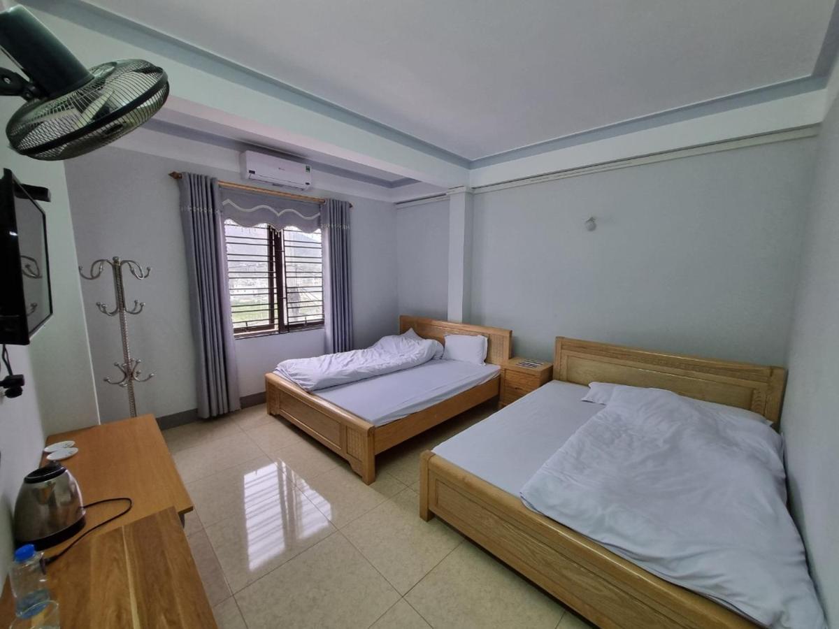 Nha Nghi T&T Hotell Dong Van  Exteriör bild