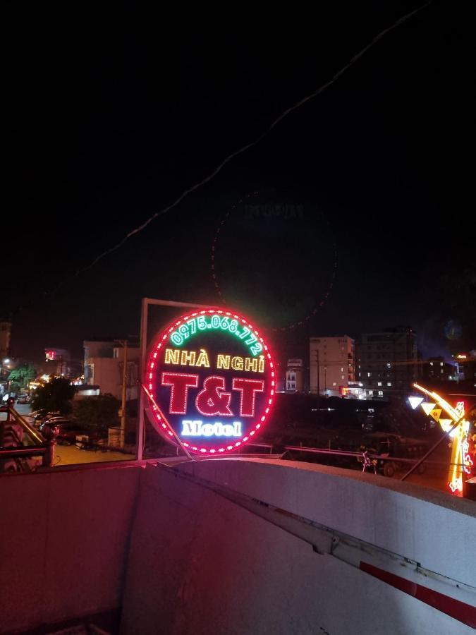 Nha Nghi T&T Hotell Dong Van  Exteriör bild