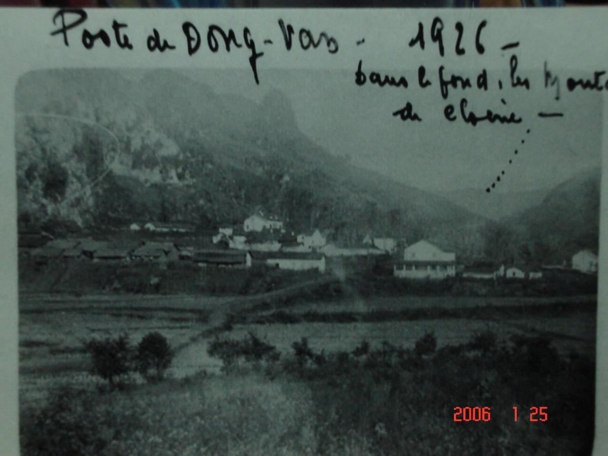 Nha Nghi T&T Hotell Dong Van  Exteriör bild