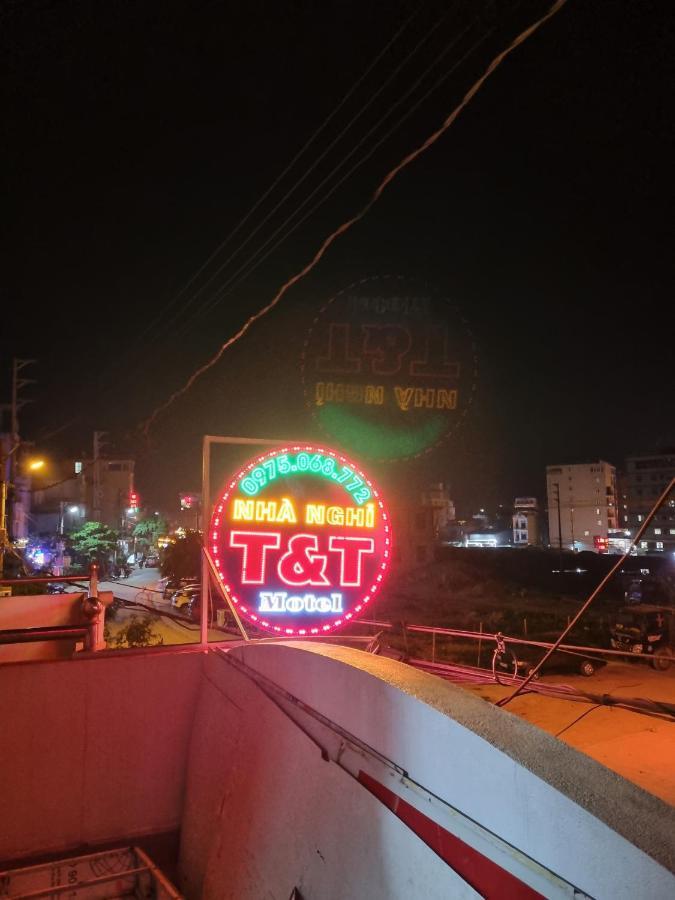 Nha Nghi T&T Hotell Dong Van  Exteriör bild